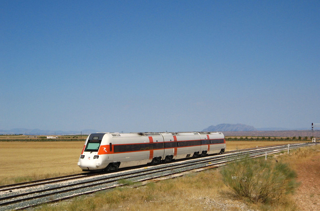 Los PGE incluyen partidas para el tren extremeño y Almaraz